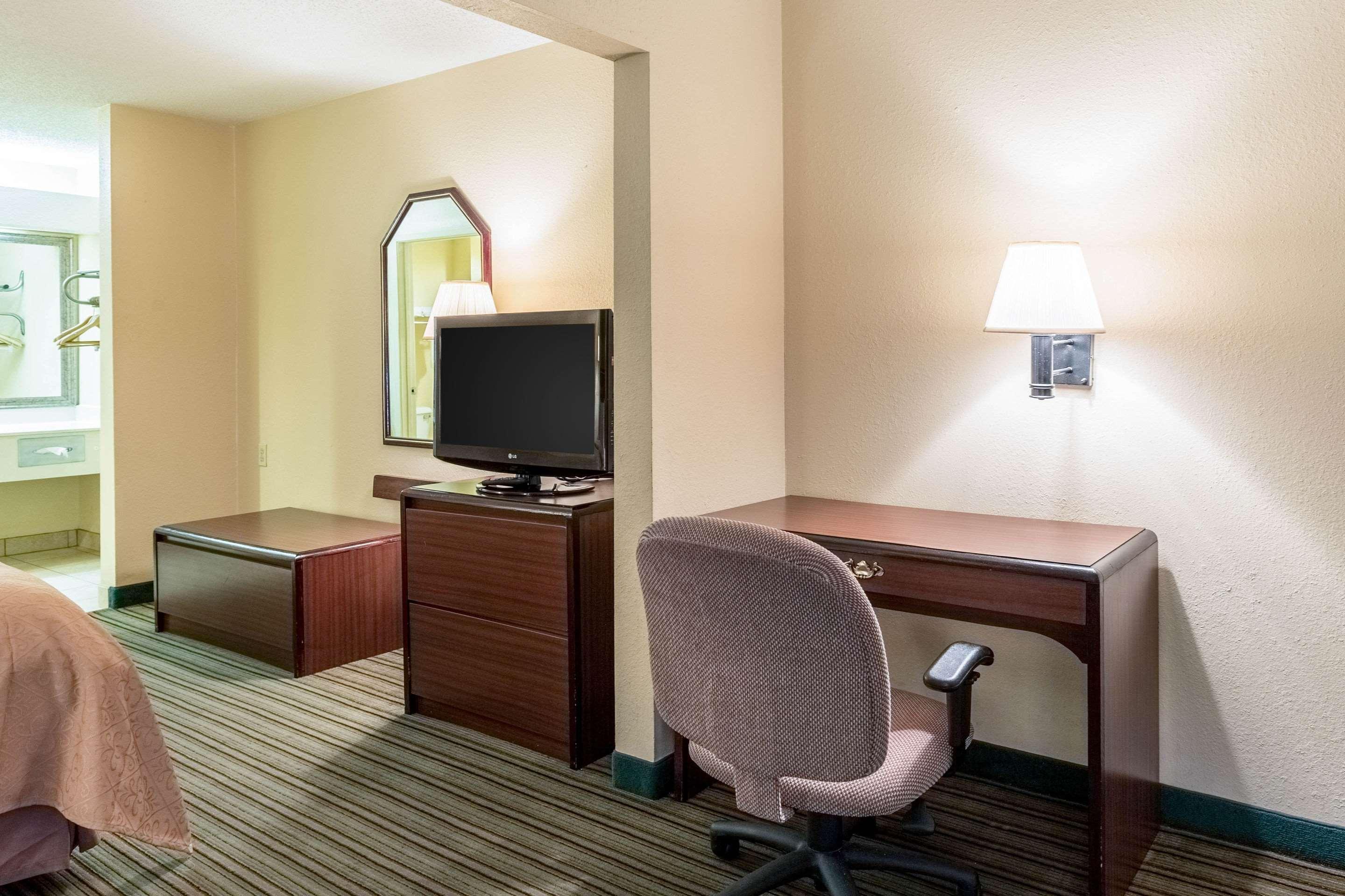 Quality Inn Alexandria Eksteriør billede